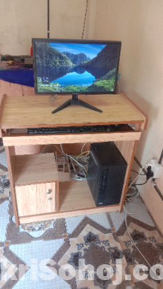 একটি কম্পিউটার (ডেস্ক সহ) বিক্রয় হইবে (৫ মাস ব্যবহৃত)